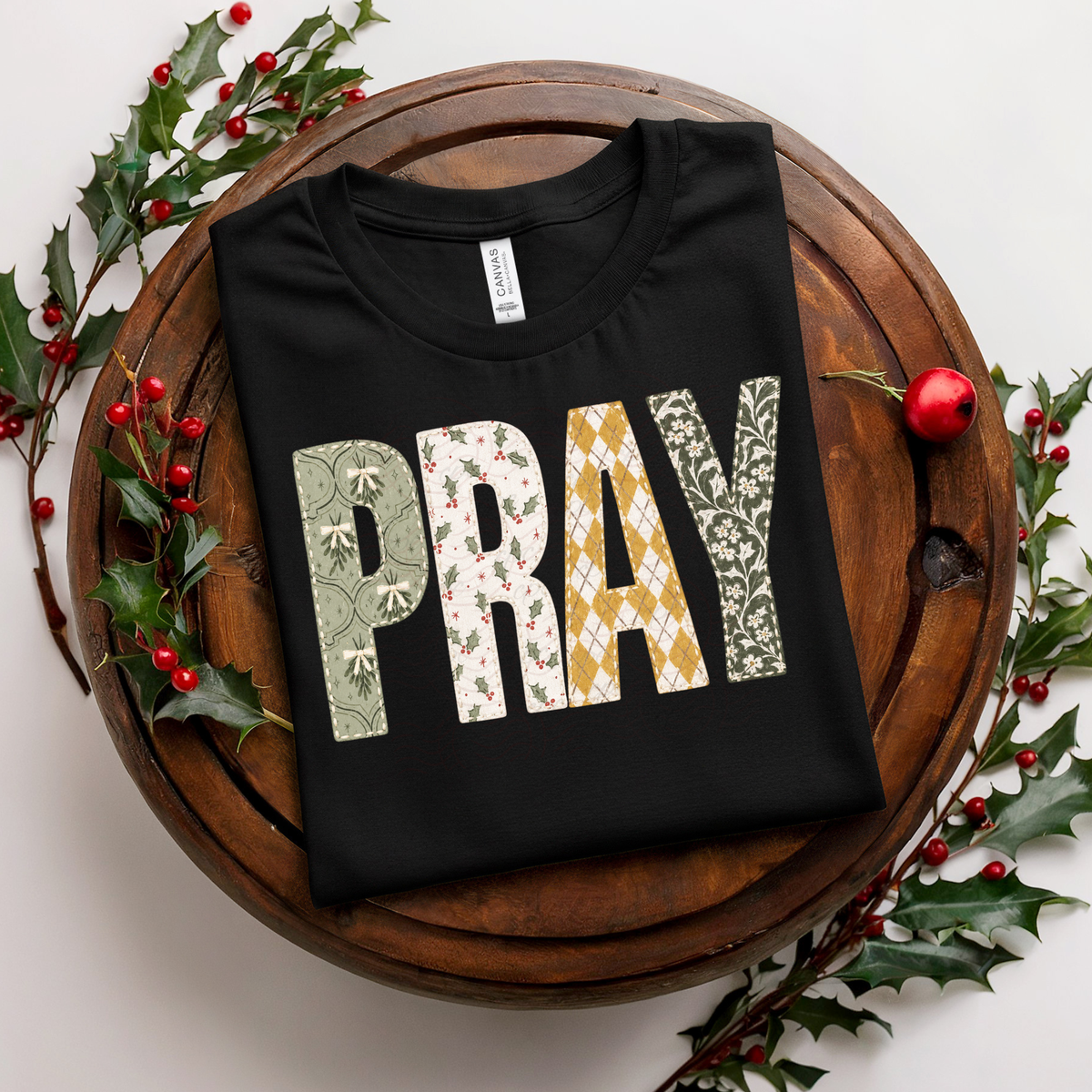 Holly And Bows Pray