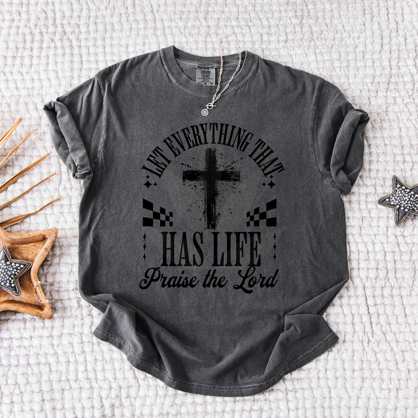 SEMI EXCLUSIVE - Let Everything That Has Life