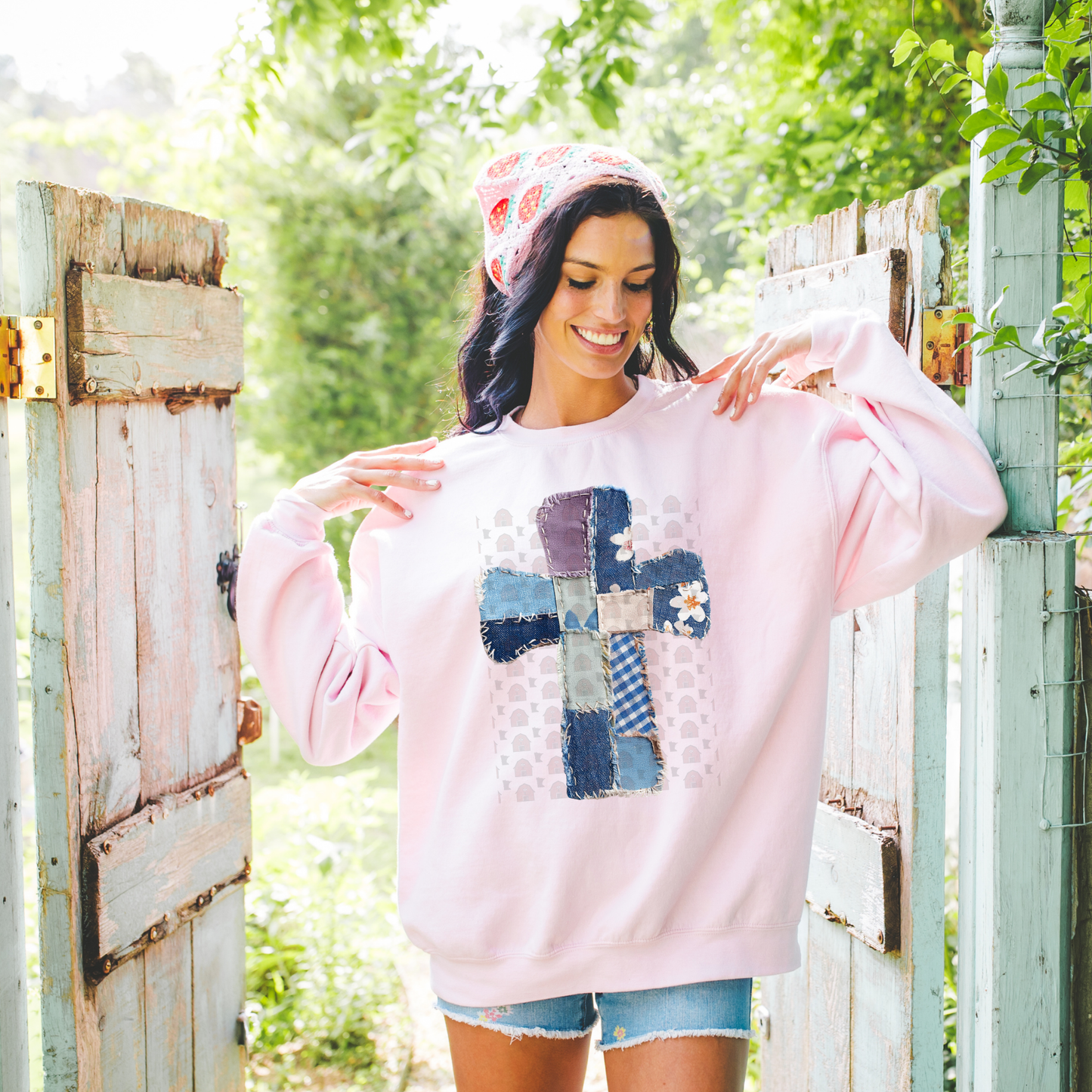 Denim Daisy Cross