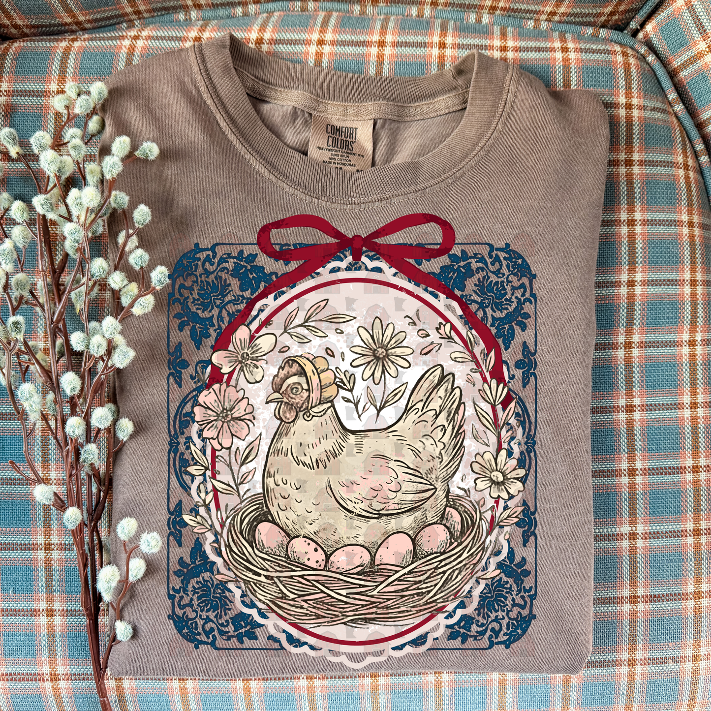 Lace Border Thrifted Hen