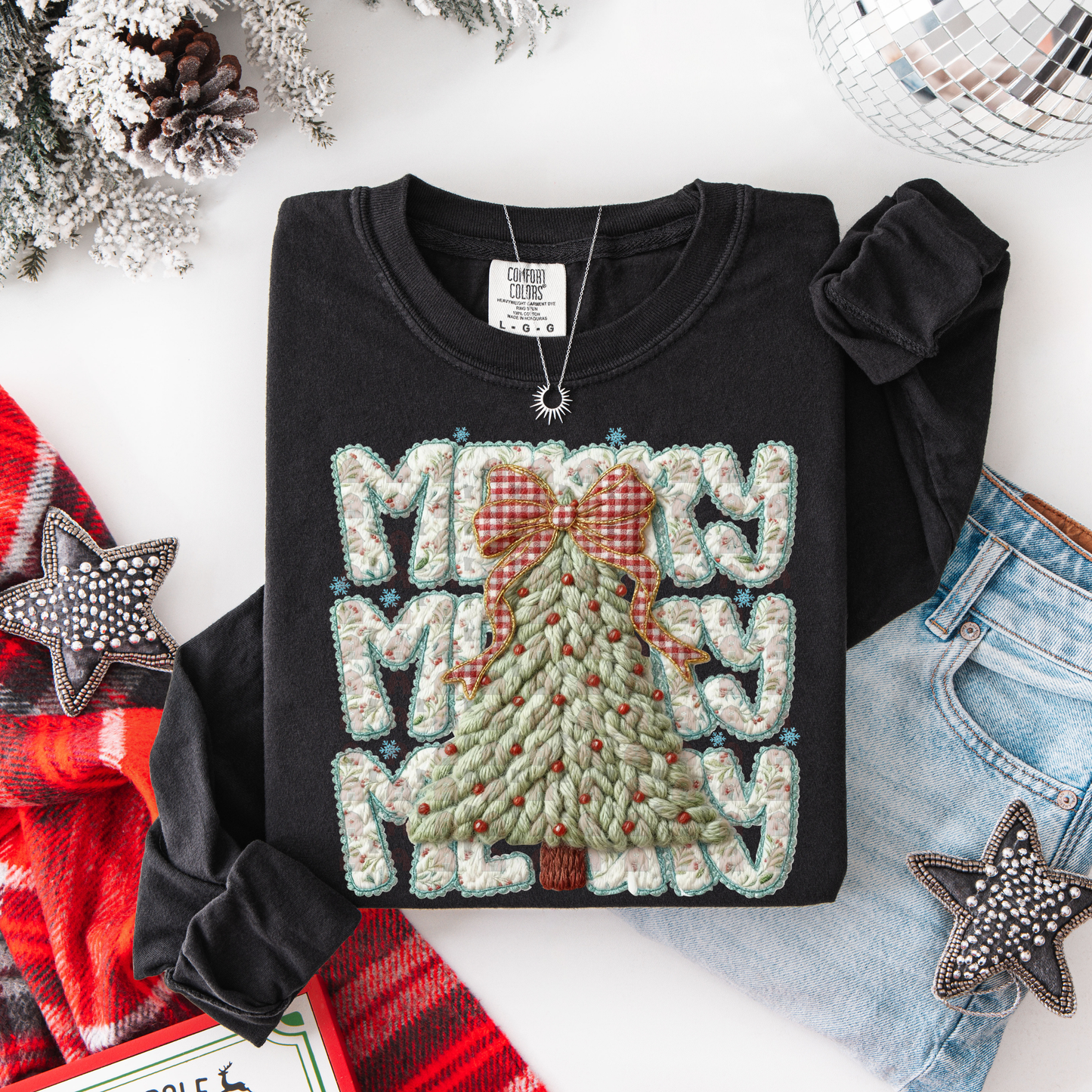 Merry Merry Merry Yarn Tree With Bow